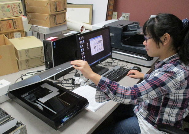 11-01 Hannah scanning 16a